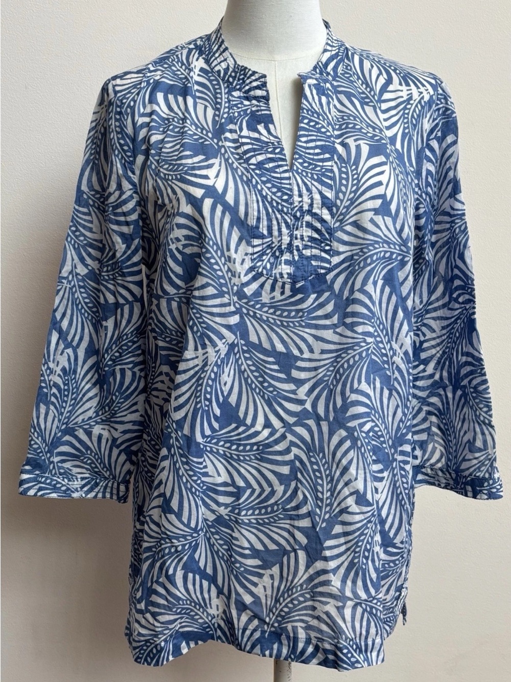 Talbots Palm Print Tunic Top Women’s M Blue White Cotton Coastal Resort